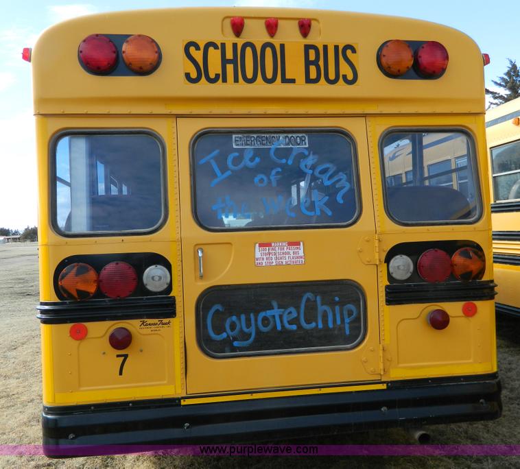 image for item D6113 2002 Chevrolet Express G3500 school bus