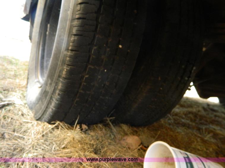 image for item D6113 2002 Chevrolet Express G3500 school bus