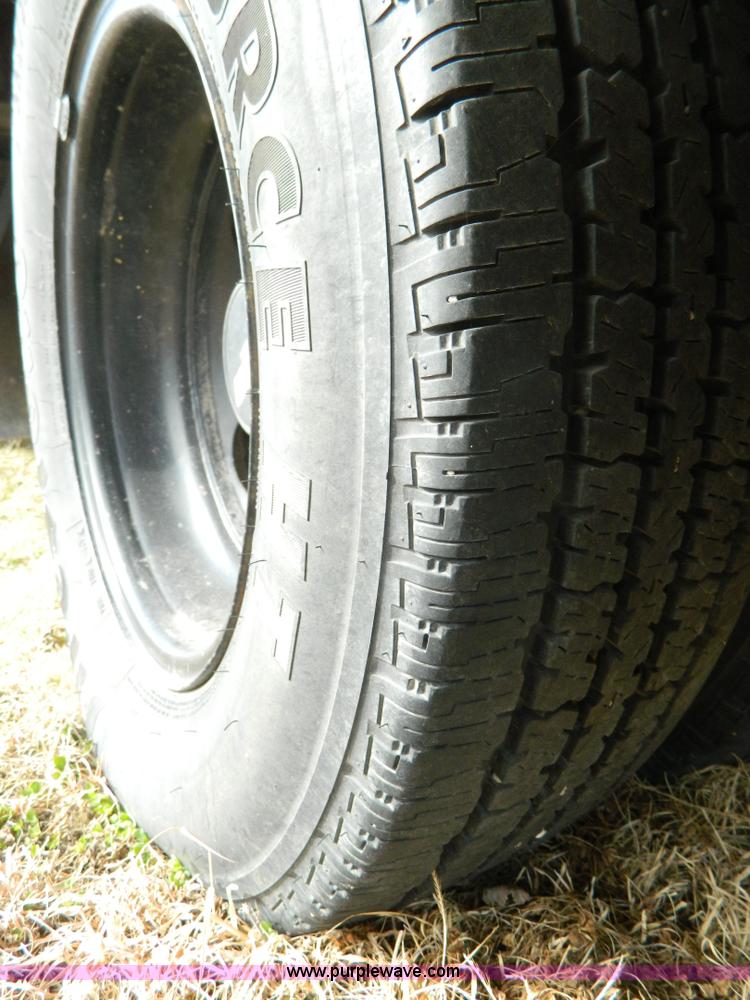 image for item D6113 2002 Chevrolet Express G3500 school bus