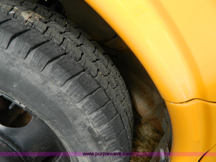 image for item D6113 2002 Chevrolet Express G3500 school bus