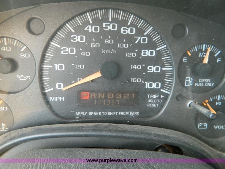 image for item D6113 2002 Chevrolet Express G3500 school bus