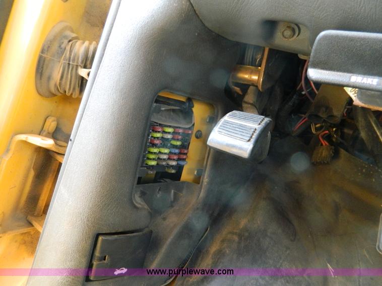 image for item D6113 2002 Chevrolet Express G3500 school bus