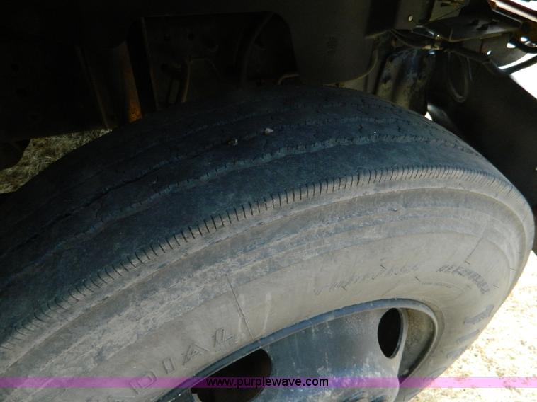 image for item D6114 1998 Chevrolet B7 Blue Bird school bus