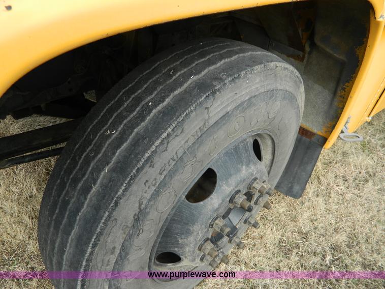 image for item D6114 1998 Chevrolet B7 Blue Bird school bus