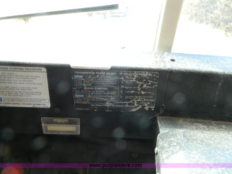 image for item D6114 1998 Chevrolet B7 Blue Bird school bus