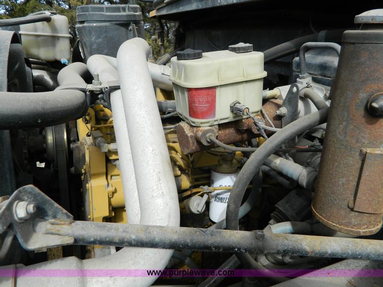 image for item D6114 1998 Chevrolet B7 Blue Bird school bus