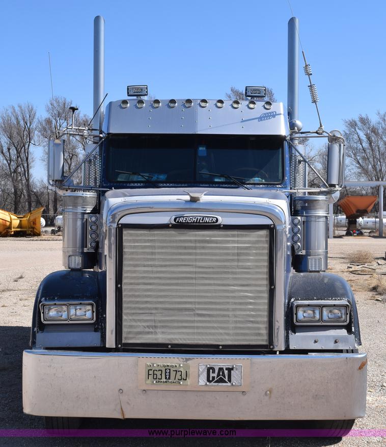 image for item E6280 1998 Freightliner FLD semi truck