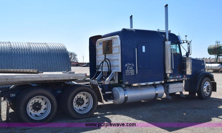 image for item E6280 1998 Freightliner FLD semi truck