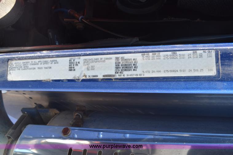 image for item E6280 1998 Freightliner FLD semi truck