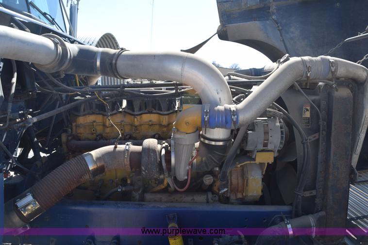 image for item E6280 1998 Freightliner FLD semi truck