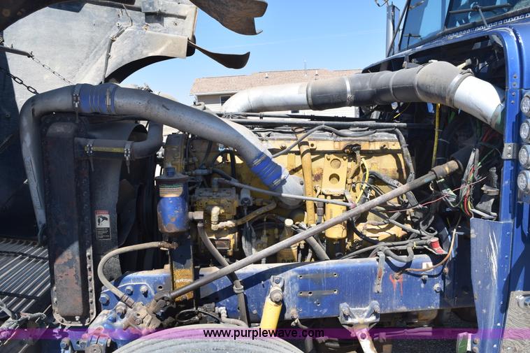 image for item E6280 1998 Freightliner FLD semi truck