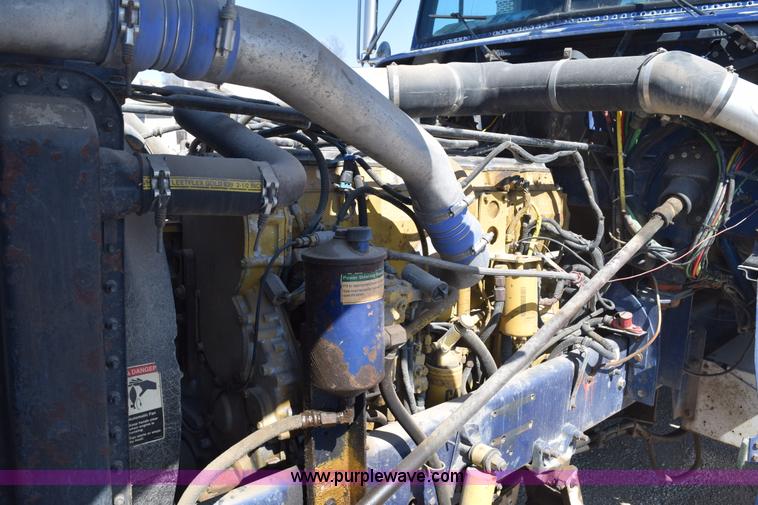 image for item E6280 1998 Freightliner FLD semi truck