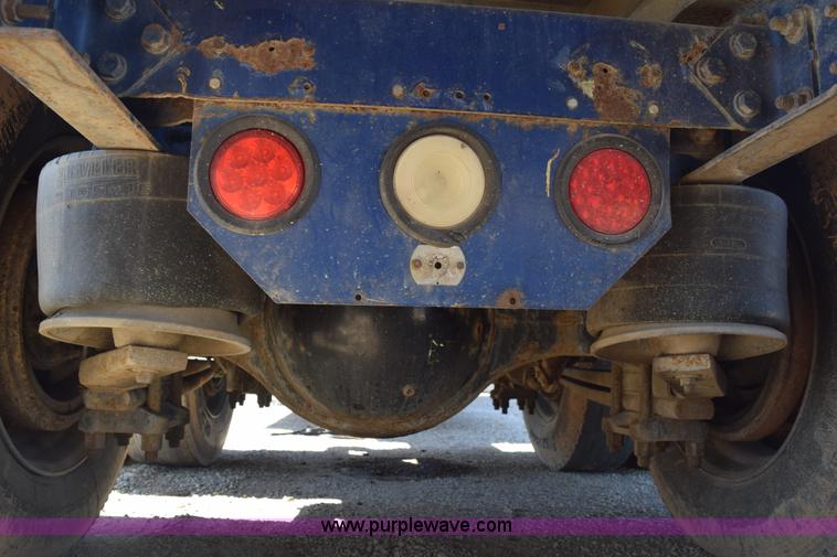 image for item E6280 1998 Freightliner FLD semi truck