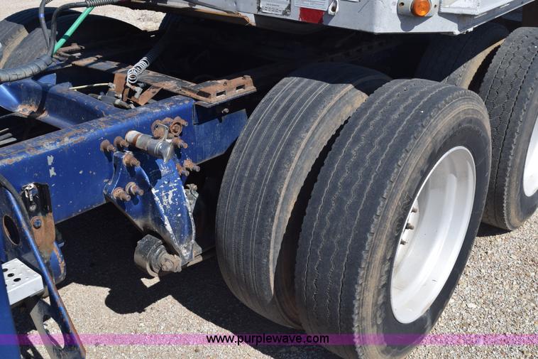 image for item E6280 1998 Freightliner FLD semi truck