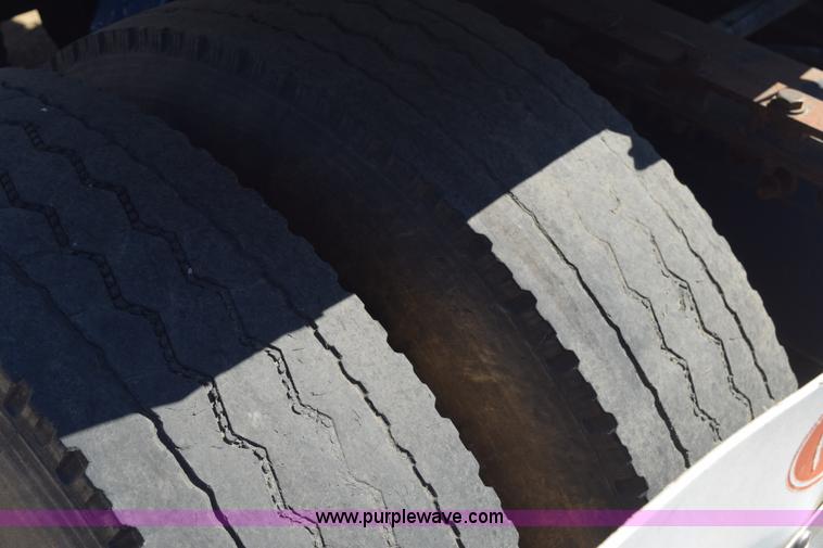 image for item E6280 1998 Freightliner FLD semi truck