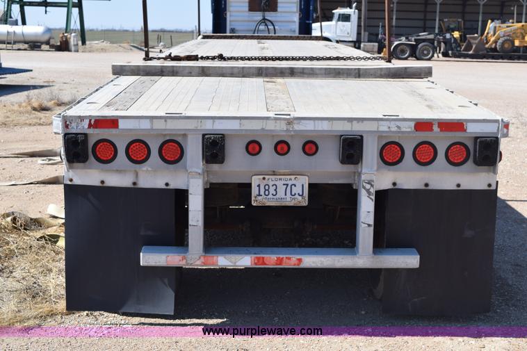 image for item E6281 1999 Fontaine flatbed trailer