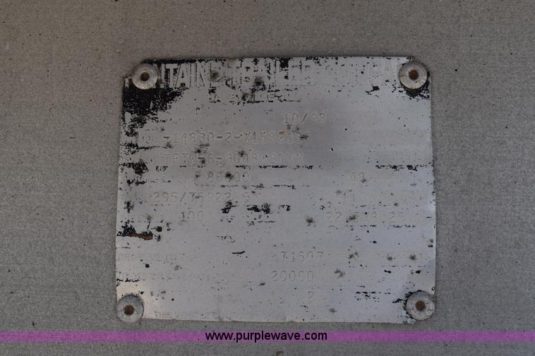 image for item E6281 1999 Fontaine flatbed trailer