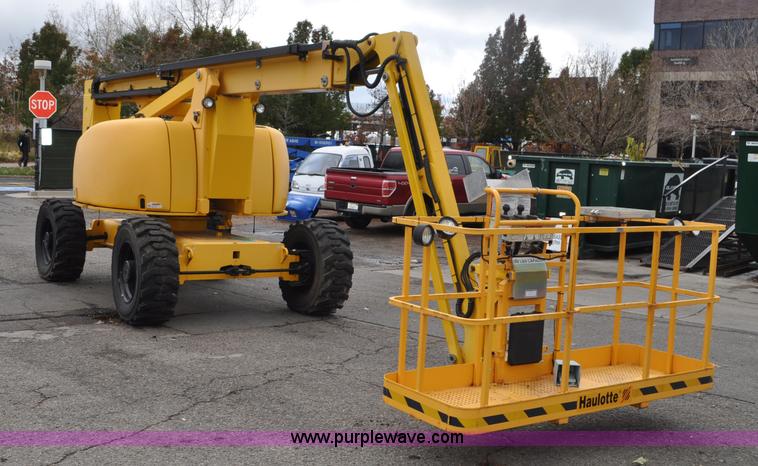 image for item F2101 2005 Haulotte HA61 JRT boom lift