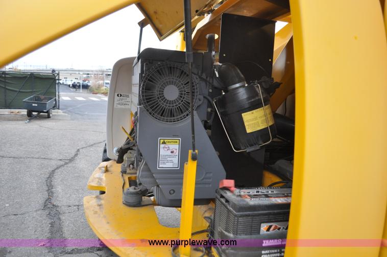 image for item F2101 2005 Haulotte HA61 JRT boom lift