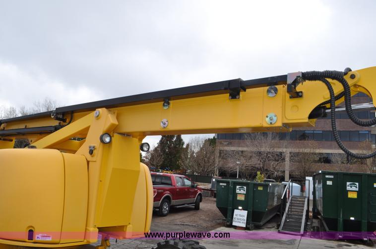 image for item F2101 2005 Haulotte HA61 JRT boom lift