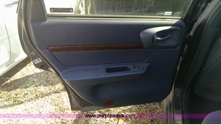 image for item F8372 2002 Chevrolet Impala