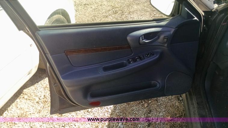image for item F8372 2002 Chevrolet Impala