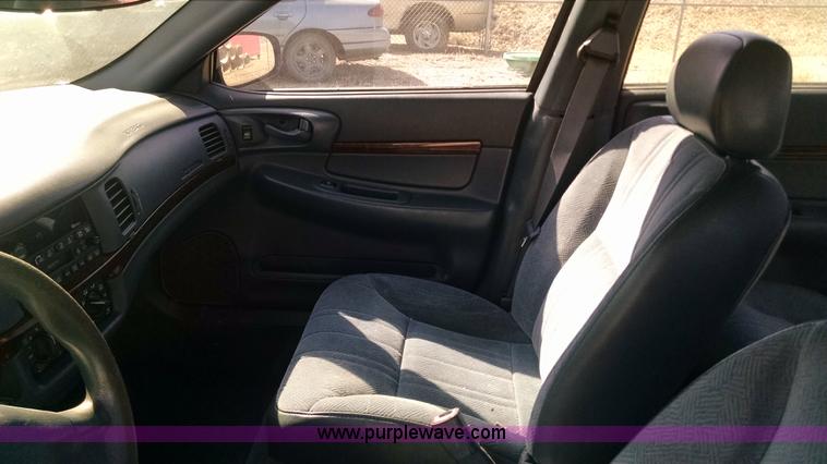 image for item F8372 2002 Chevrolet Impala