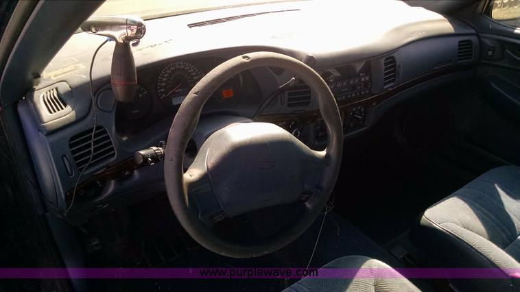 image for item F8372 2002 Chevrolet Impala