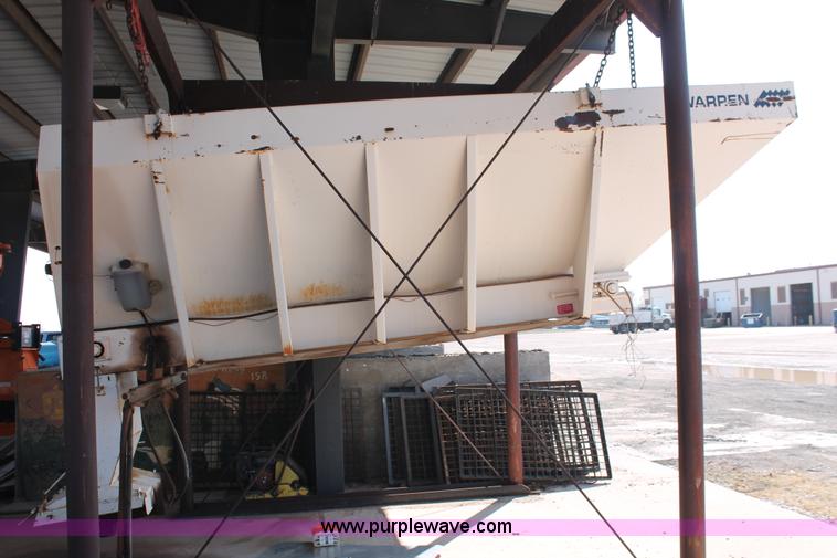 image for item H5893 Warren spreader bed