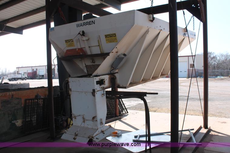 image for item H5893 Warren spreader bed