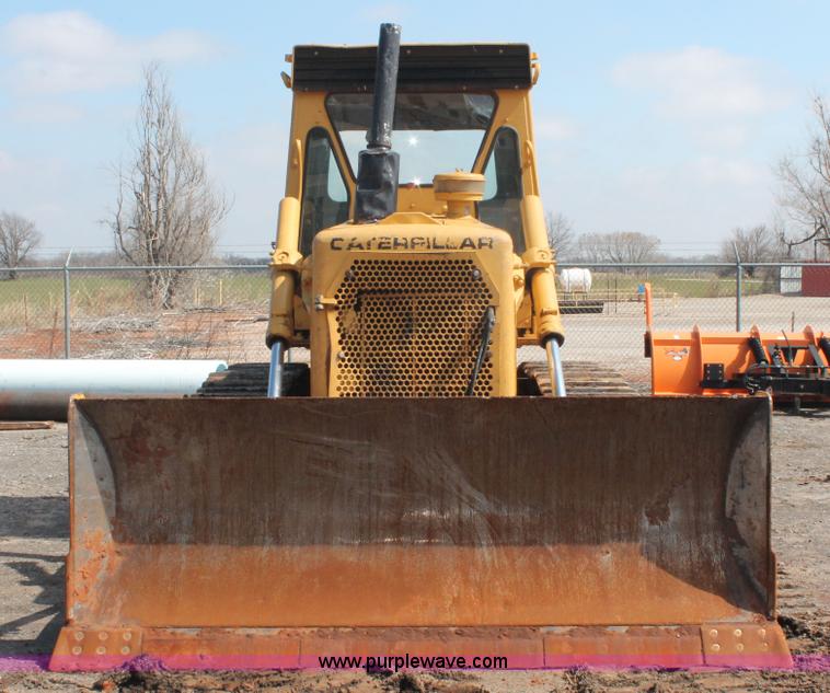 image for item H5898 1978 Caterpillar D6D dozer