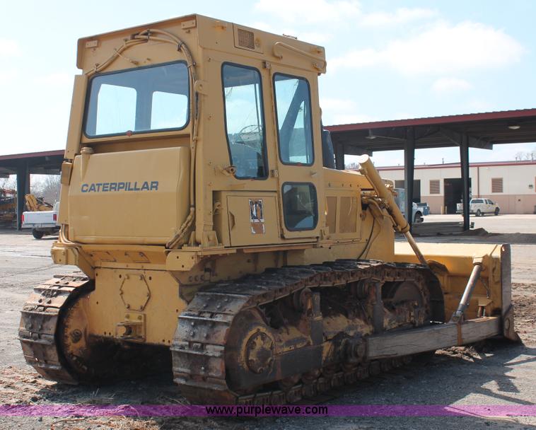 image for item H5898 1978 Caterpillar D6D dozer