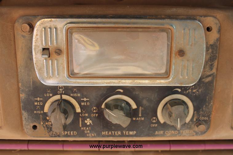 image for item H5898 1978 Caterpillar D6D dozer