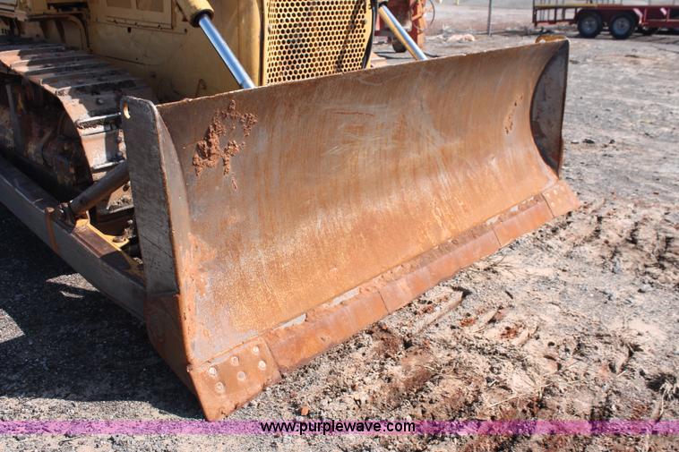 image for item H5898 1978 Caterpillar D6D dozer