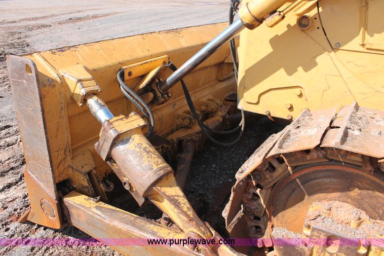 image for item H5898 1978 Caterpillar D6D dozer
