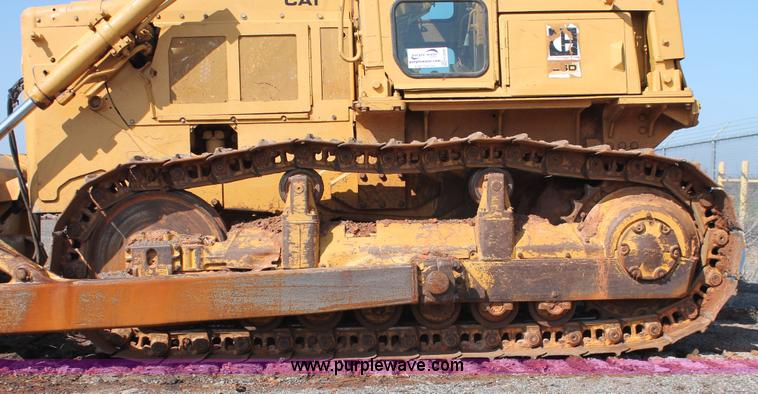 image for item H5898 1978 Caterpillar D6D dozer