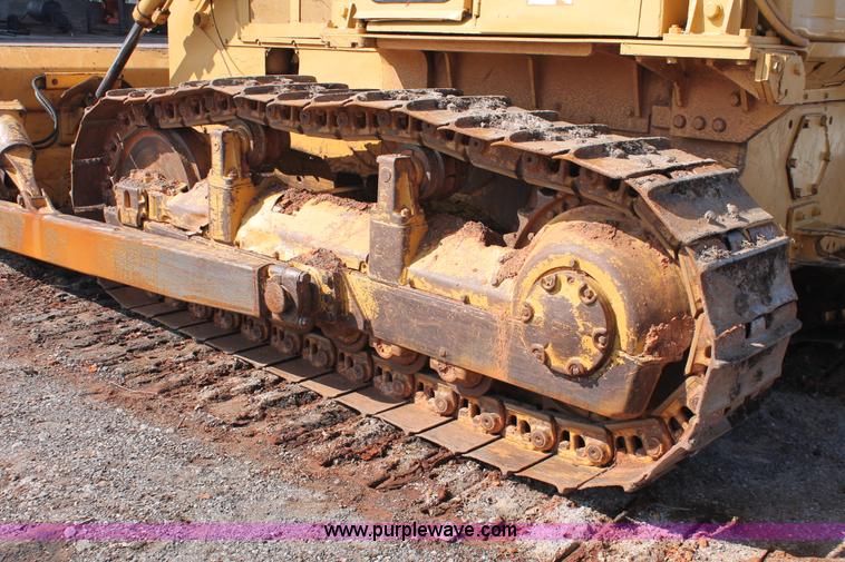 image for item H5898 1978 Caterpillar D6D dozer