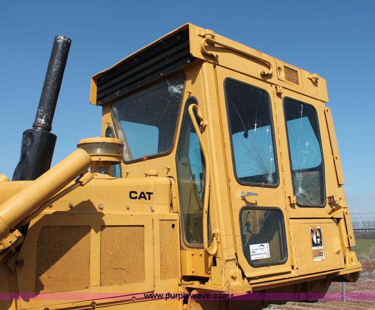 image for item H5898 1978 Caterpillar D6D dozer