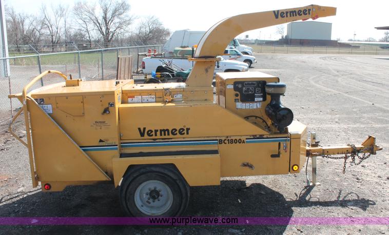 image for item H5899 Vermeer BC1800A wood brush chipper