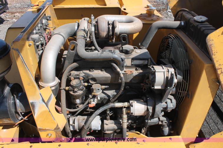 image for item H5899 Vermeer BC1800A wood brush chipper