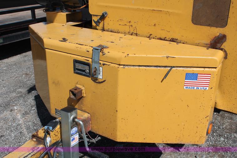 image for item H5899 Vermeer BC1800A wood brush chipper