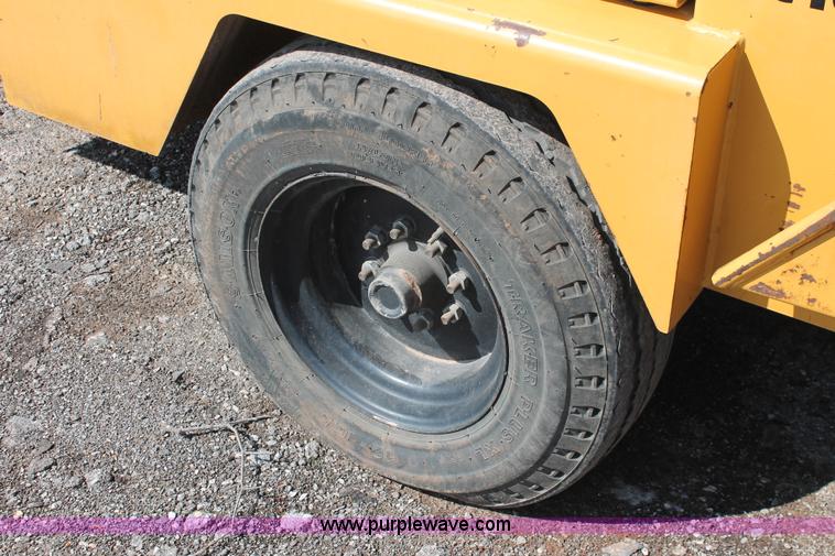 image for item H5899 Vermeer BC1800A wood brush chipper