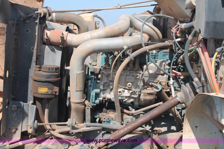 image for item H5901 1996 International 4700 truck cab and chassis