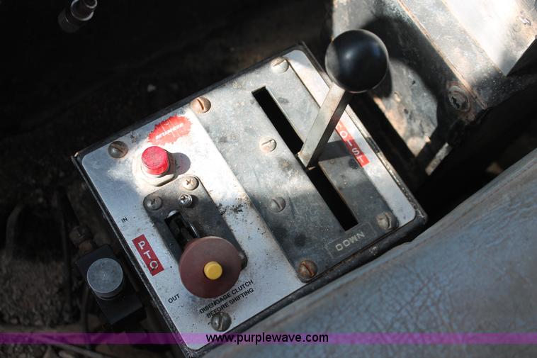 image for item H5902 1995 International 4700 dump truck