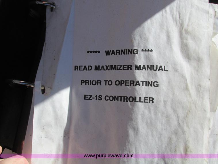 image for item I4044 1994 Ford F700 oil distributor truck