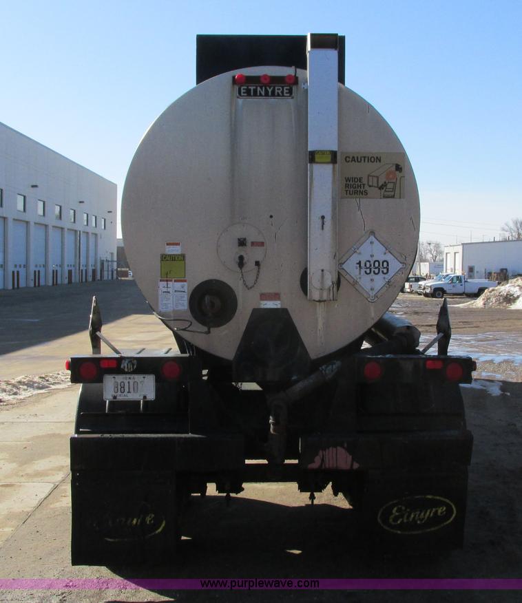 image for item I4045 1993 Etnyre asphalt tanker trailer
