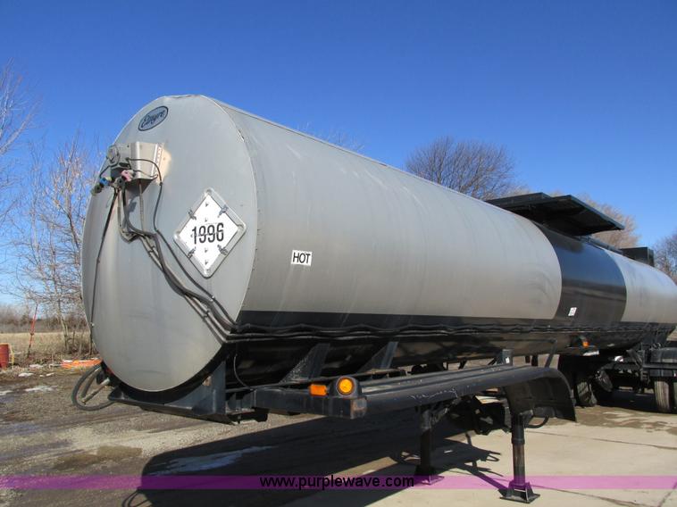 image for item I4045 1993 Etnyre asphalt tanker trailer