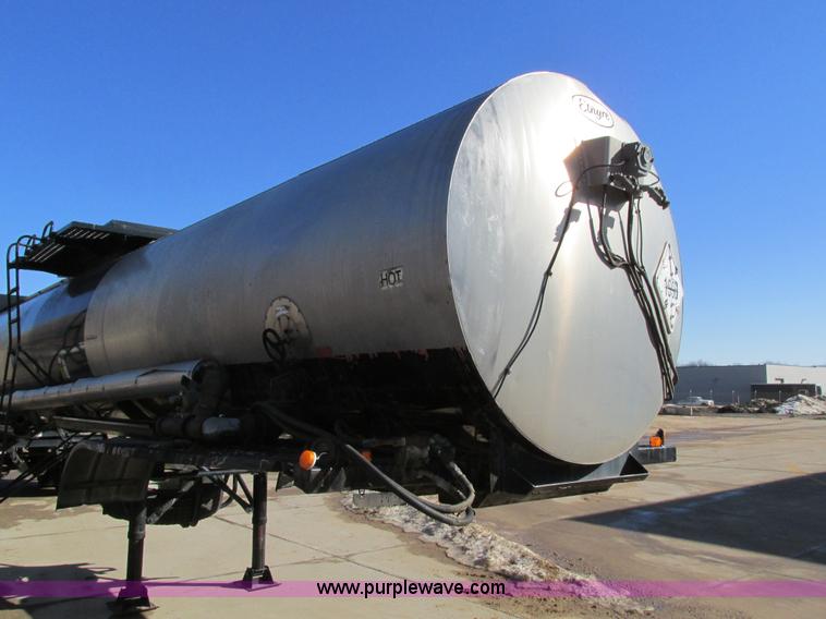 image for item I4045 1993 Etnyre asphalt tanker trailer