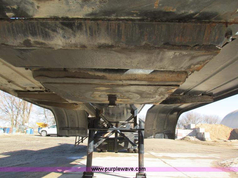 image for item I4045 1993 Etnyre asphalt tanker trailer