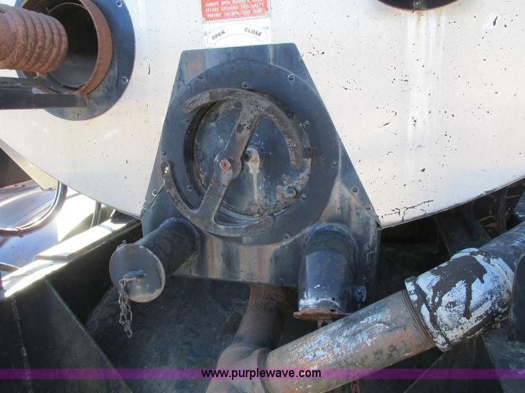 image for item I4045 1993 Etnyre asphalt tanker trailer